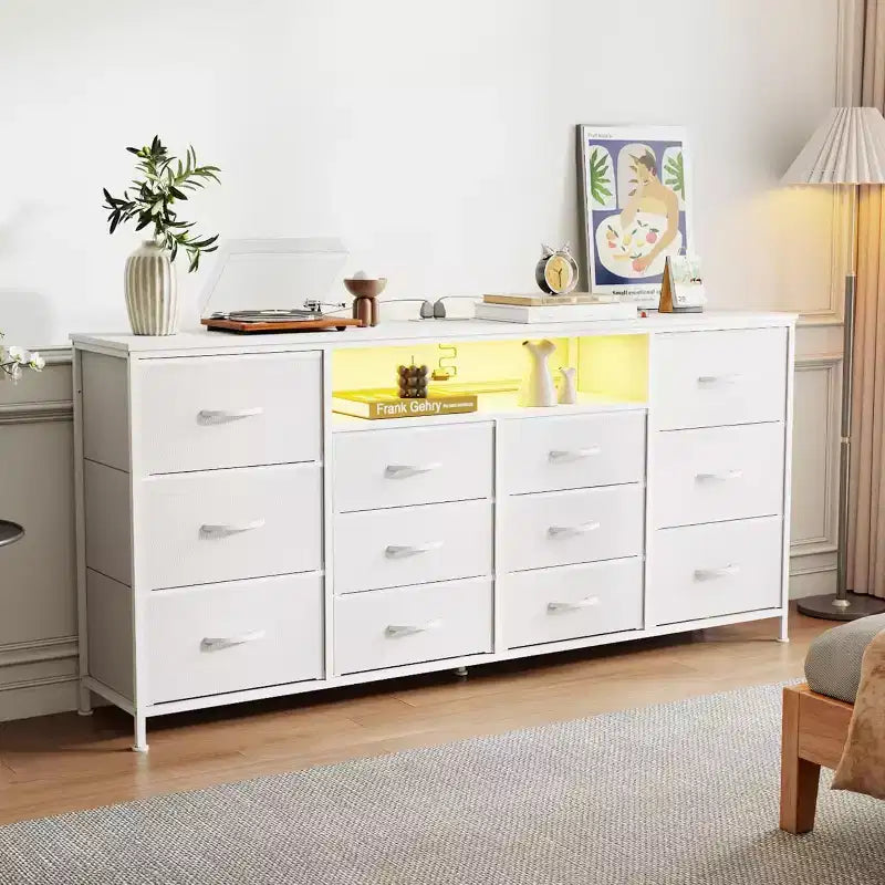 Cassettiera in tessuto marrone/bianco a 12 cassetti e porta TV, adatta per TV da 65-75", assemblaggio da 1 persona